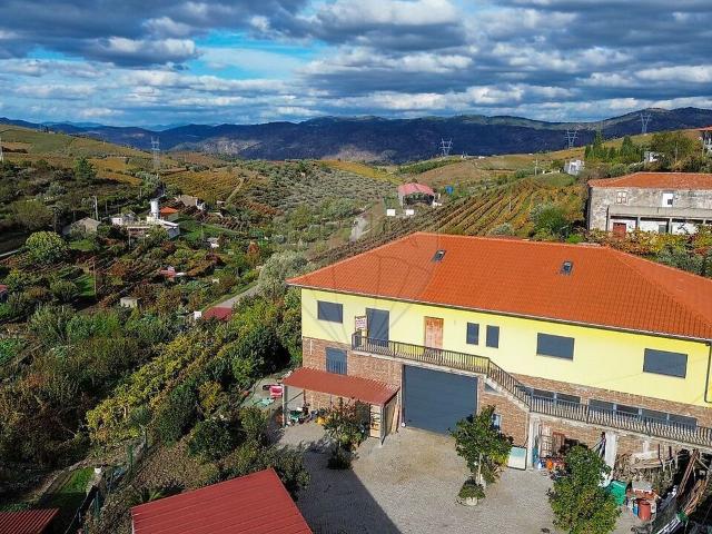 Apartamento T5 à venda em São João da Pesqueira e Várzea de Trevões, São João da Pesqueira RE/MAX Portugal