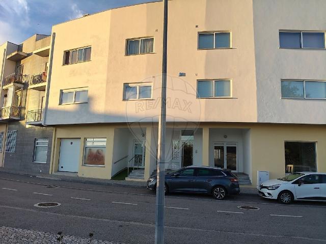 Apartamento T5 à venda em Vila Nova de Paiva, Alhais e Fráguas, Vila Nova de Paiva RE/MAX Portugal