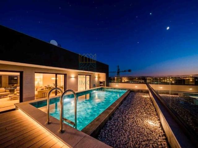 Apartamento T5 com Piscina e Garagem – Caldas da Rainha