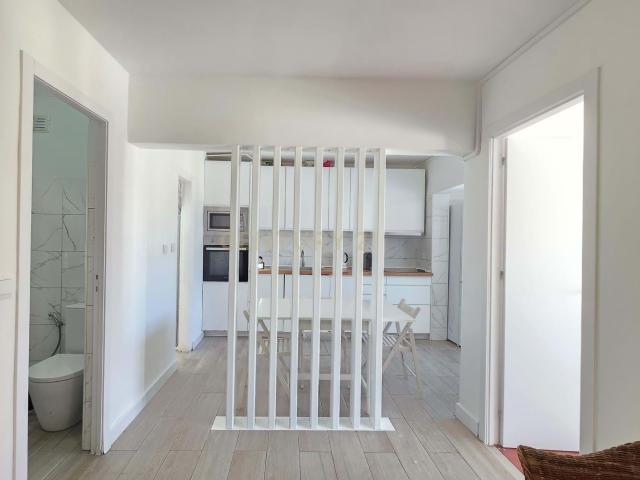Apartamento T3 de 144 m2 com Vista Panorâmica em Santo António dos Cavaleiros Loures