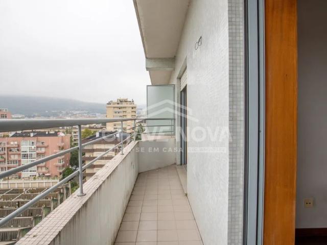Apartamento T5 Duplex com vistas deslumbrantes sobre Braga