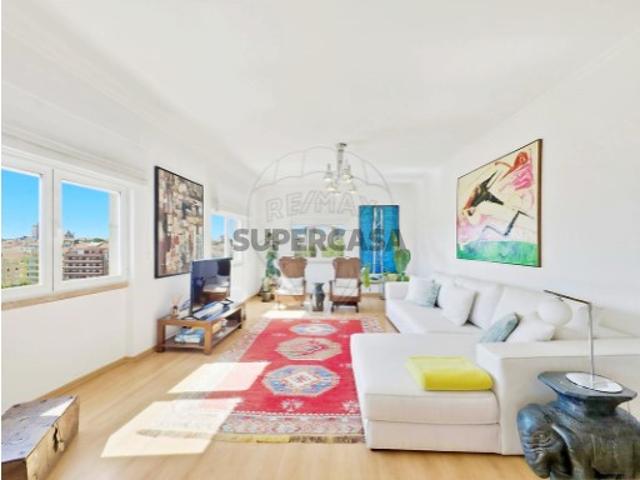 Apartamento T5 em Arroios