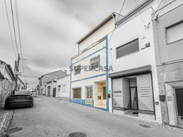 Apartamento T5 em Aveiras de Cima