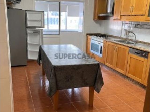 Apartamento T5 em Lamego Almacave e Sé
