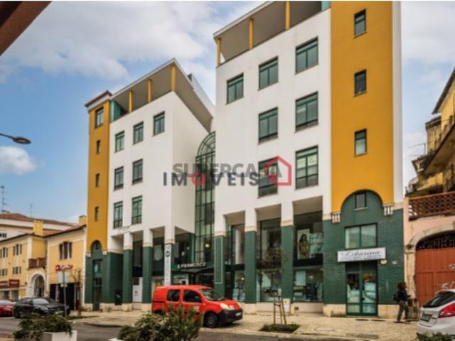 Apartamento T5 em Leiria, Pousos, Barreira e Cortes