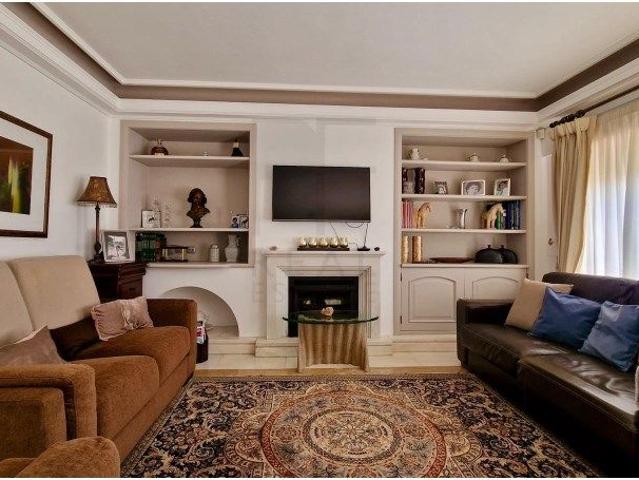 Apartamento T5 em Lisboa