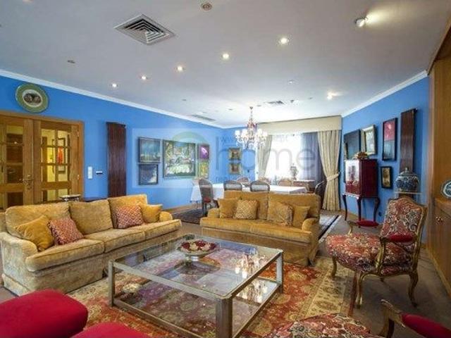 Apartamento T5 em Lisboa