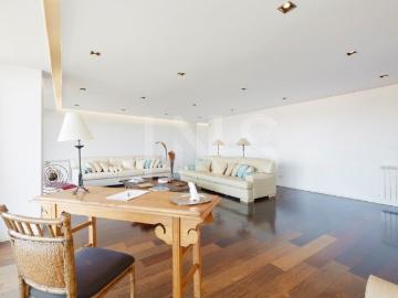 Apartamento T5 em Lisboa