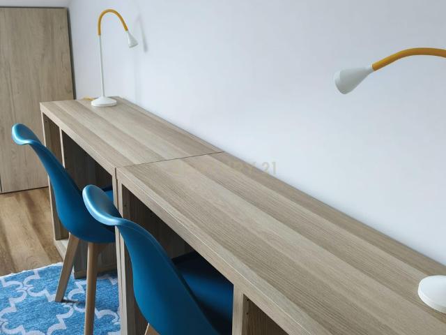 Apartamento T5 em moradia, para arrendamento