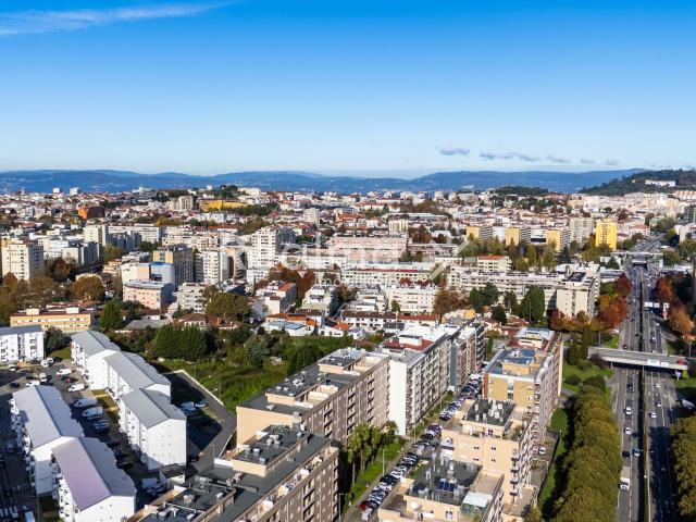 Apartamento T5 em S.Victor