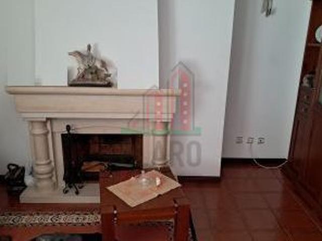 Apartamento T5 + garagem para 2 carros, na Solum e Miguel Torga