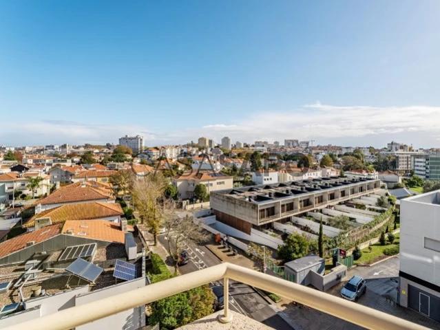 Apartamento T5 para alugar no Porto