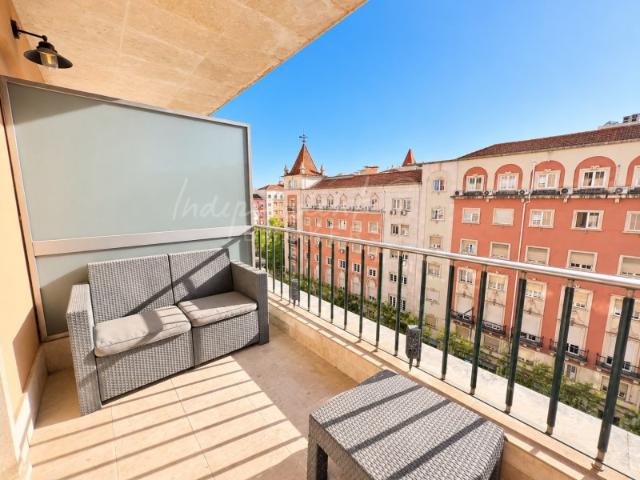APARTAMENTO T5 PARA ARRENDAMENTO [AVENIDA ANTÓNIO AUGUSTO AGUIAR]