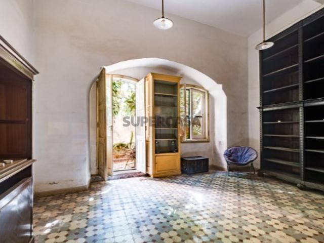 Apartamento T6 + 4, duplex com TERRAÇO, no PRINCIPE REAL, centro de Lisboa