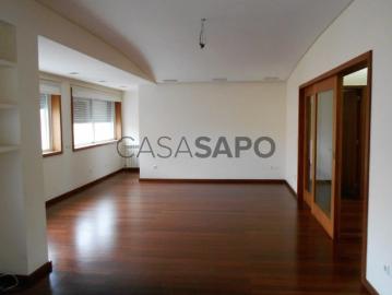Apartamento T6 Duplex para alugar em Espinho