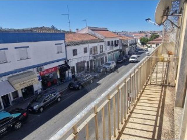 Apartamento T6 em Aljustrel