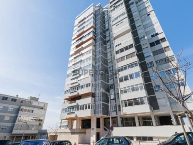 Apartamento T5 em Belém