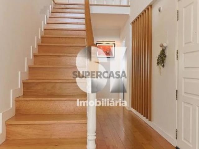 Apartamento T6 em Celas
