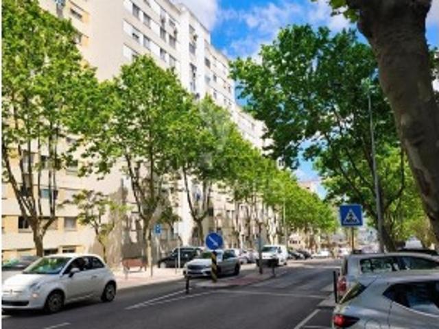 Apartamento T6 em Santo Antão e São Julião do Tojal