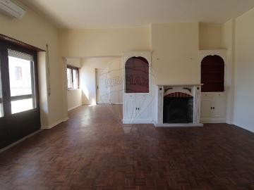 Apartamento T6 em Setúbal