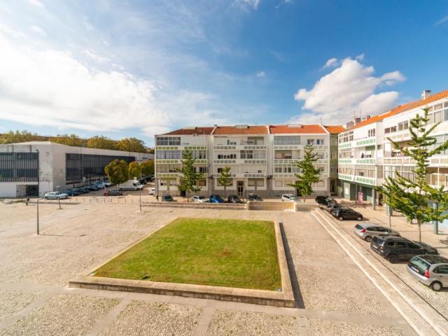 Apartamento T6 junto á loja do Cidadão, Cacém 170m² Cacém e São Marcos