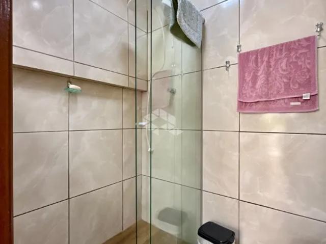 Apartamento térreo com pátio, 3 dormitórios no bairro São João em Porto Alegre RS!