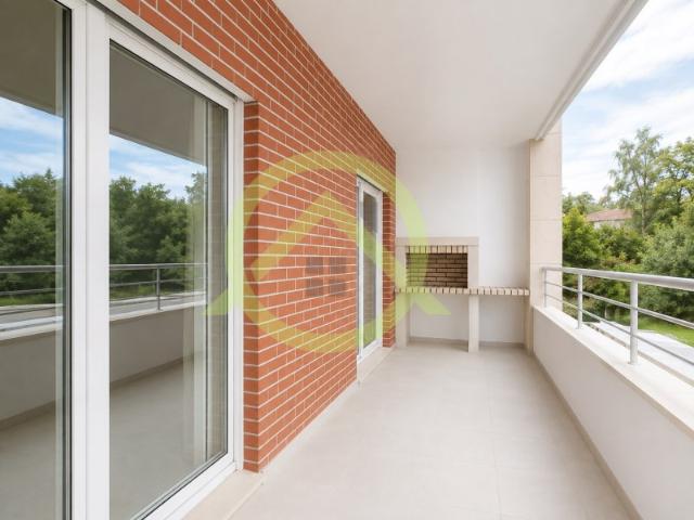 Apartamento T 3 NOVO com Garagem