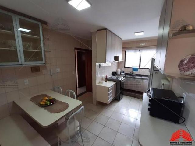 Apartamento Tatuapé com 122 Metros, Reformado. 3 Dormitórios, 2 Suítes, Dependencia de empregada, 2