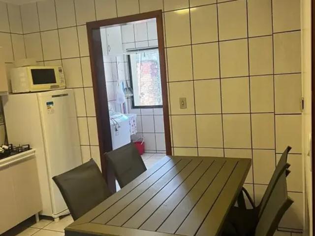 Apartamento temporada Frente Mar em Meia Praia, 03 Quartos 01 Suíte e 02 Vagas de Garagem
