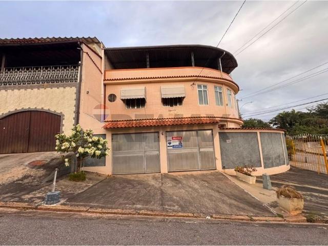 Apartamento Térreo, 02 quartos, 01 Banheiro, 02 vagas