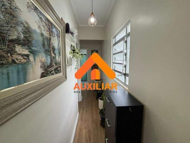 Apartamento térreo à venda no Gonzaga, Santos – 2 dormitórios, reformado e com excelente localização