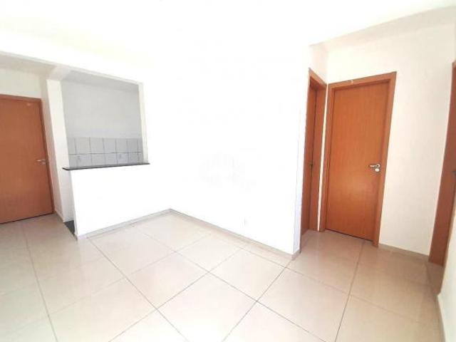 APARTAMENTO TÉRREO DESOCUPADO À VENDA, COM 2 DORMITÓRIOS E 1 VAGA
