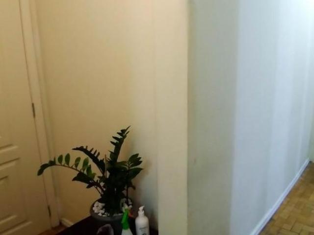 Apartamento térreo elevado, 2 dormitórios, 59 m², no Centro Histórico Porto Alegre