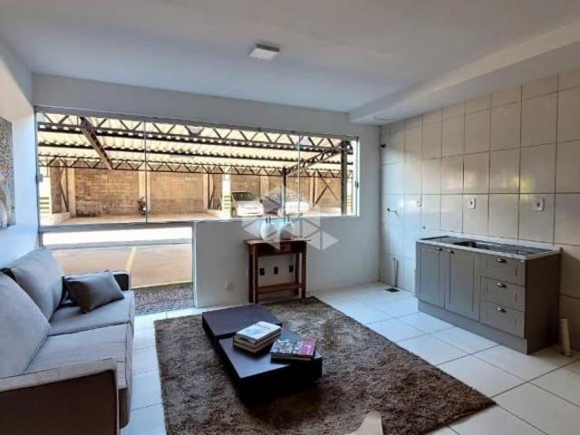 Apartamento térreo semimobiliado com 02 dormitório no bairro Bonfim