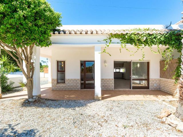 Apartamento térreo T2 a pé da praia da Coelha 71m² Albufeira e Olhos de Água
