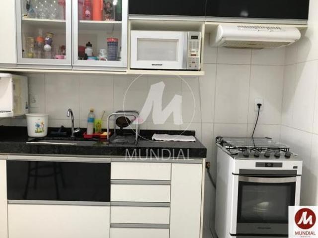 Apartamento tipo duplex 2 dormitórios/suite, cozinha planejada, em condomínio fechado