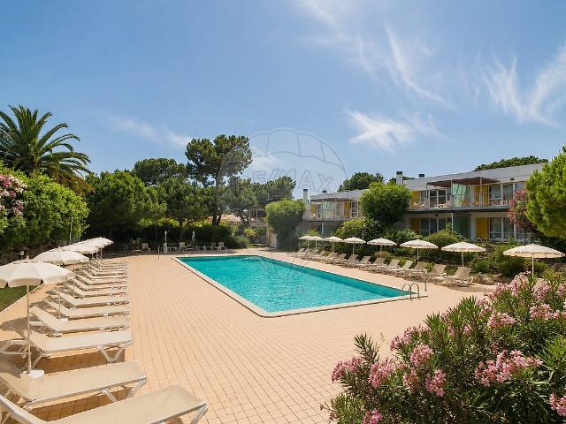 Apartamento tipo estúdio à venda no Pinhal da Marina em Vila. 52m² Quarteira
