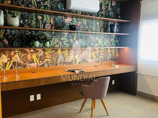 Apartamento Tipo Padrao 3 Dormitórios/suite, Cozinha Planejada, Portaria 24 Horas, Elevador, Em