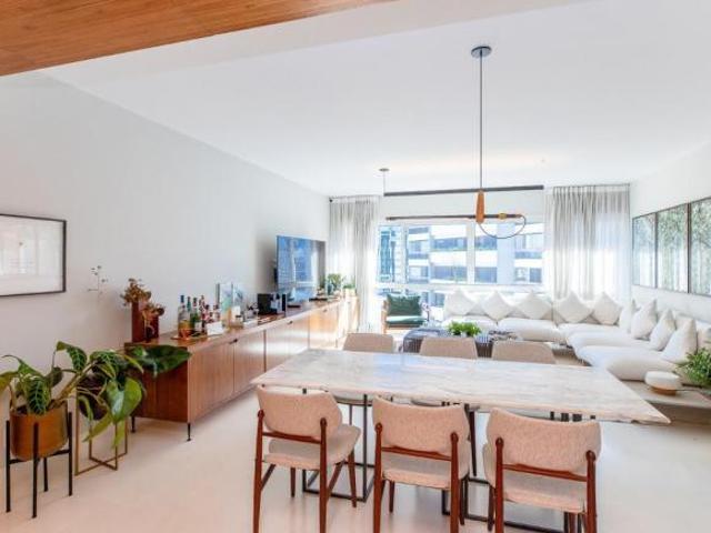 Apartamento tipo para venda com 2 quartos, 117m²