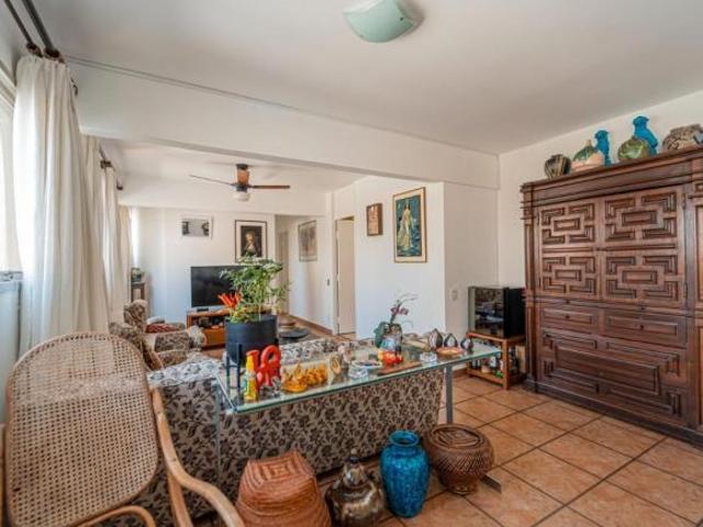 Apartamento tipo para venda com 3 quartos, 121m²