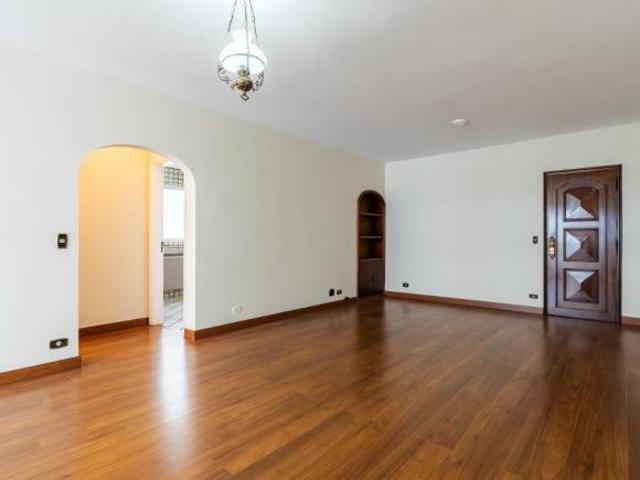 Apartamento tipo para venda com 3 quartos, 137m²