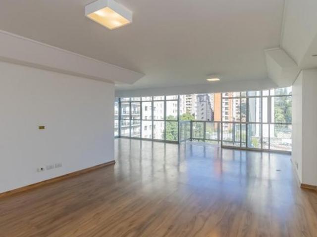 Apartamento tipo para venda com 3 quartos, 206m²