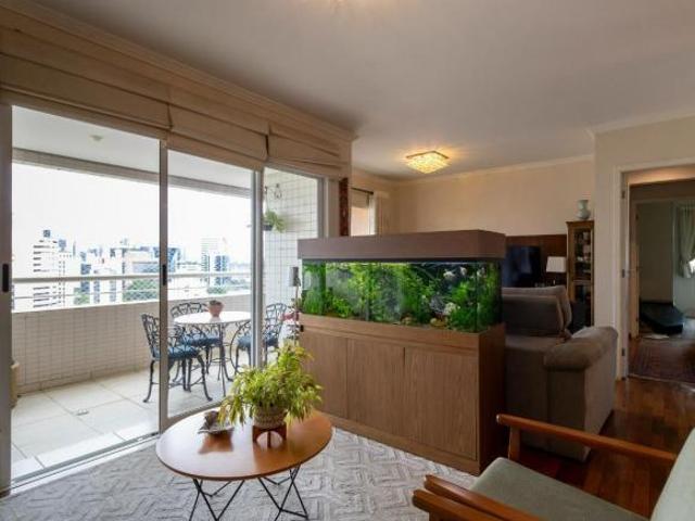 Apartamento tipo para venda com 3 quartos, sendo 1 suíte, 116m²