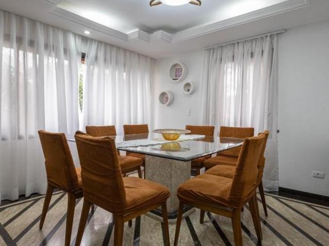 Apartamento tipo para venda com 3 quartos, sendo 3 suítes, 187m²