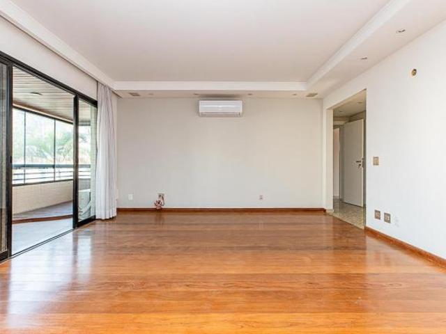 Apartamento tipo para venda com 4 quartos, 136m²