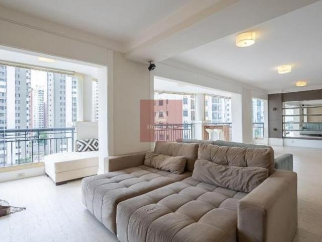 Apartamento tipo para venda com 4 quartos, 198.16m²