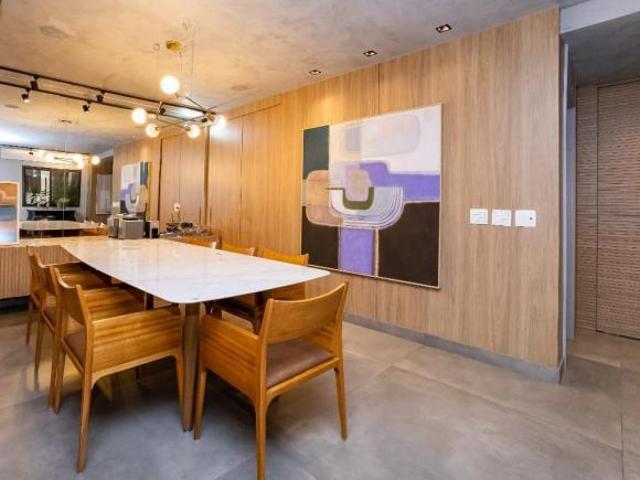Apartamento tipo para venda com 4 quartos, sendo 4 suítes, 209m²