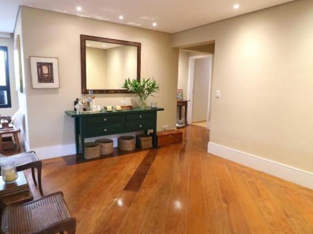 Apartamento tipo para venda com 4 quartos, sendo 3 suítes, 234m²