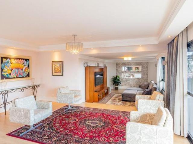 Apartamento tipo para venda com 5 quartos, sendo 4 suítes, 311m²