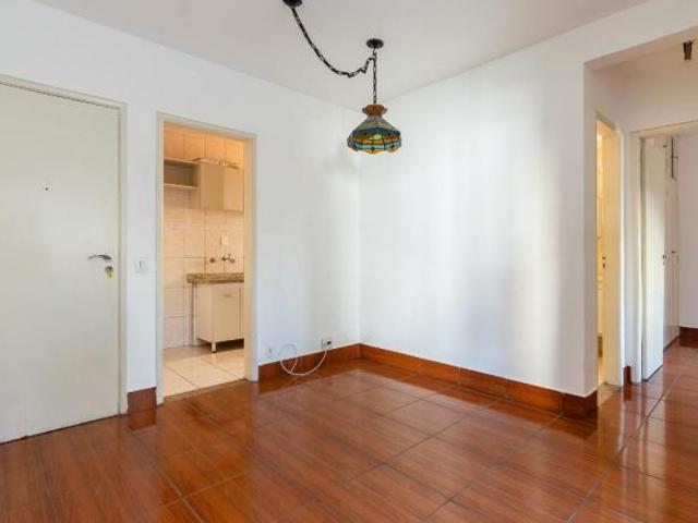 Apartamento tipo para venda em Moema com 2 quartos, 62m²